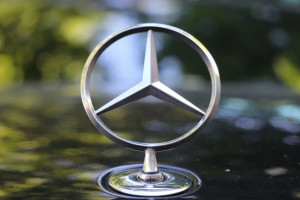 Mercedes-Benz подтвердил уход из России