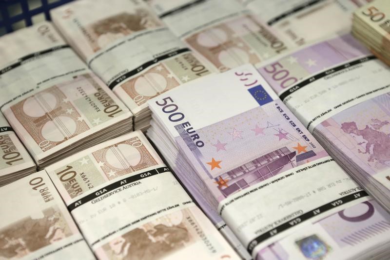 Московская биржа остановила торги на рынке валют и драгметаллов