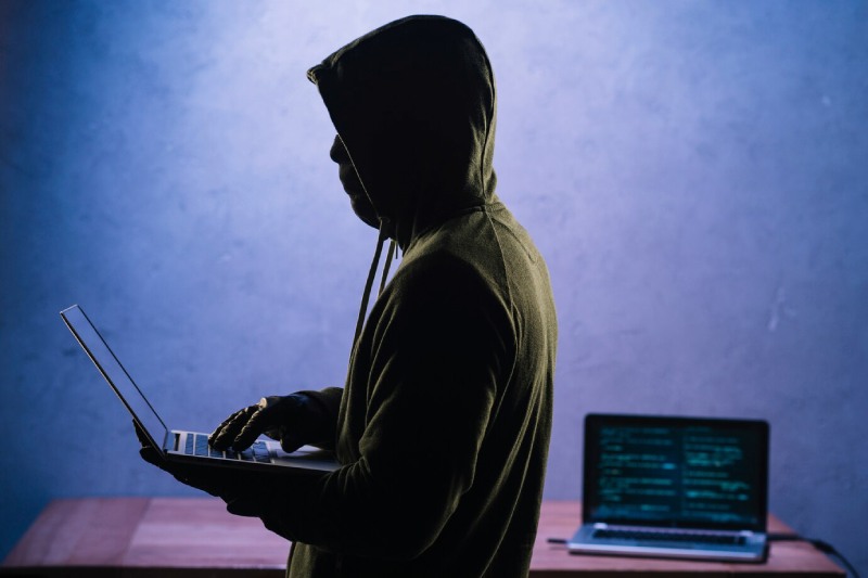 Аферисты стали чаще обманывать россиян с выплатами «по указу президента»