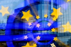 Европейский центробанк скупит облигации на 750 миллиардов евро