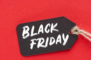 Первые итоги «черной пятницы» в США и России