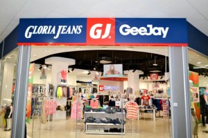 Из-за коронавируса Gloria Jeans терпит убытки и массово увольняет сотрудников