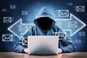 Мошенники убеждают россиян заплатить налог на спецоперацию