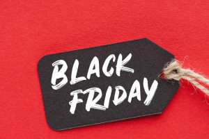 Первые итоги «черной пятницы» в США и России