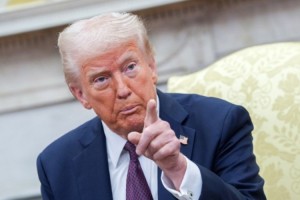 Президент Трамп объявил в США чрезвычайное положение по экономическим причинам