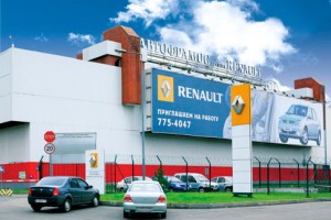 Renault возобновляет работу в России