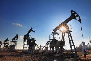 РФ добывает нефть по цене выше среднемировой