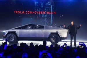 Tesla начала выпуск новой модели на шанхайской фабрике