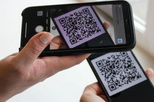 В Москве распространяется мошенничество с QR-кодами на прокатных самокатах