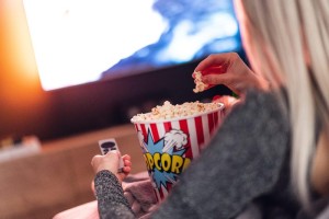 Аферисты начали обманывать россиян через совместный просмотр кино онлайн
