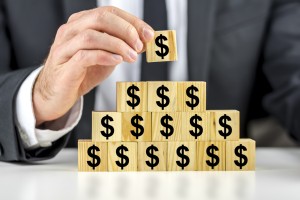 Нескольким россиянам в США предъявили обвинение в создании криптопирамиды