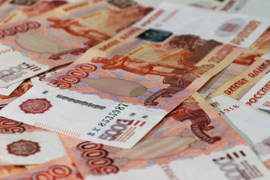 В РФ вступило ограничение на вывоз наличной валюты свыше 1 млн рублей из страны