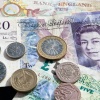 Британский фунт снизился до исторического минимума относительно доллара